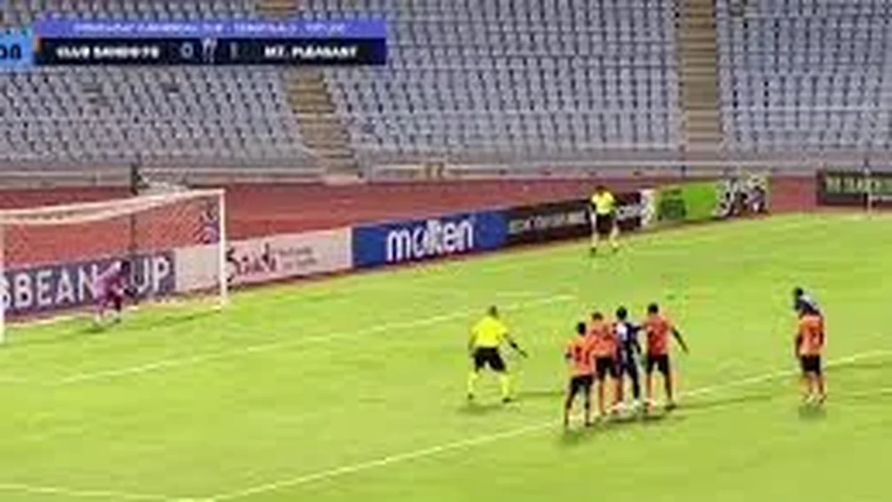 Viralizou: veja momento em que jogador jamaicano perde ‘penálti mais ridículo da história’