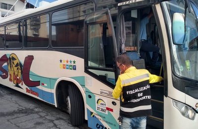 SMTT autoriza estacionamento de veículos de turismo na orla a partir de agosto