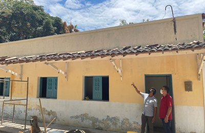 Prefeito Neno Freitas vistoria obras de reforma das escolas na zona rural de Branquinha