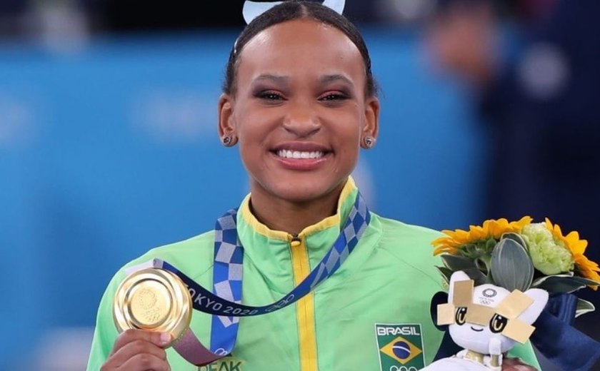 Rebeca Andrade leva medalha de ouro no salto e faz história nos Jogos de Tóquio