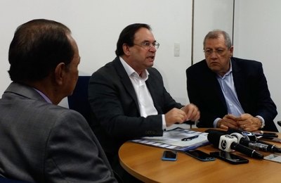 "Alunos da rede estadual não ficarão sem transporte”, diz secretário Luciano Barbosa