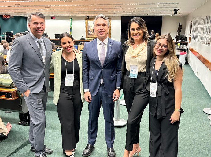Deputado Rafael Brito seleciona aluna de Jornalismo para representar Alagoas no Estágio-Visita da Câmara