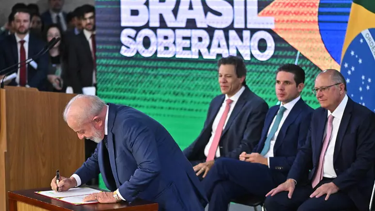 Lula diz que Trump fez 'provocação' ao Brasil com tarifaço