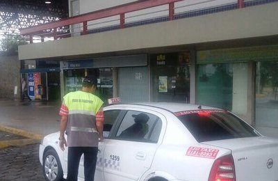 Fiscalização flagra motoristas auxiliares inabilitados