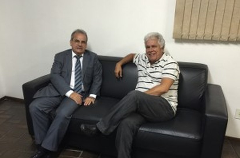 Presidente do Tribunal de Contas visita secretário Nonô