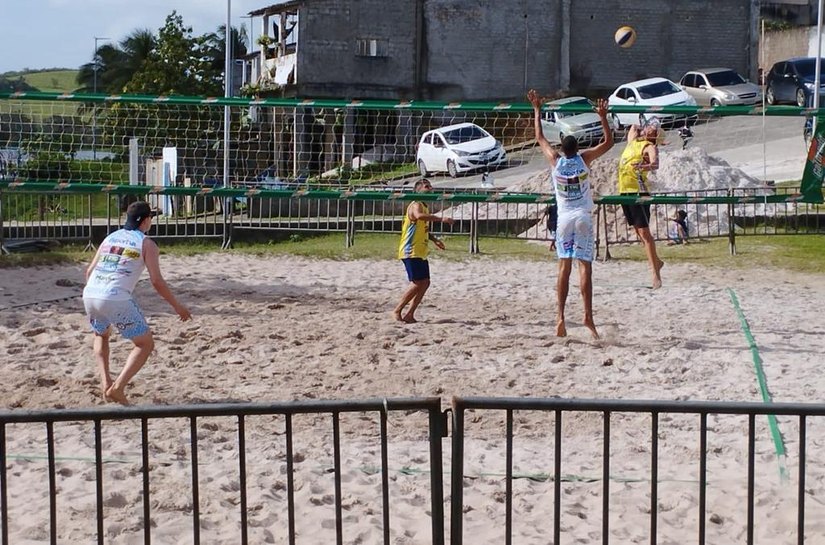 Circuito de vôlei de areia e final do campeonato master de futebol de Penedo acontecem no domingo, 23