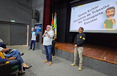 Palestra reforça trabalho de segurança viária no transporte escolar de Arapiraca