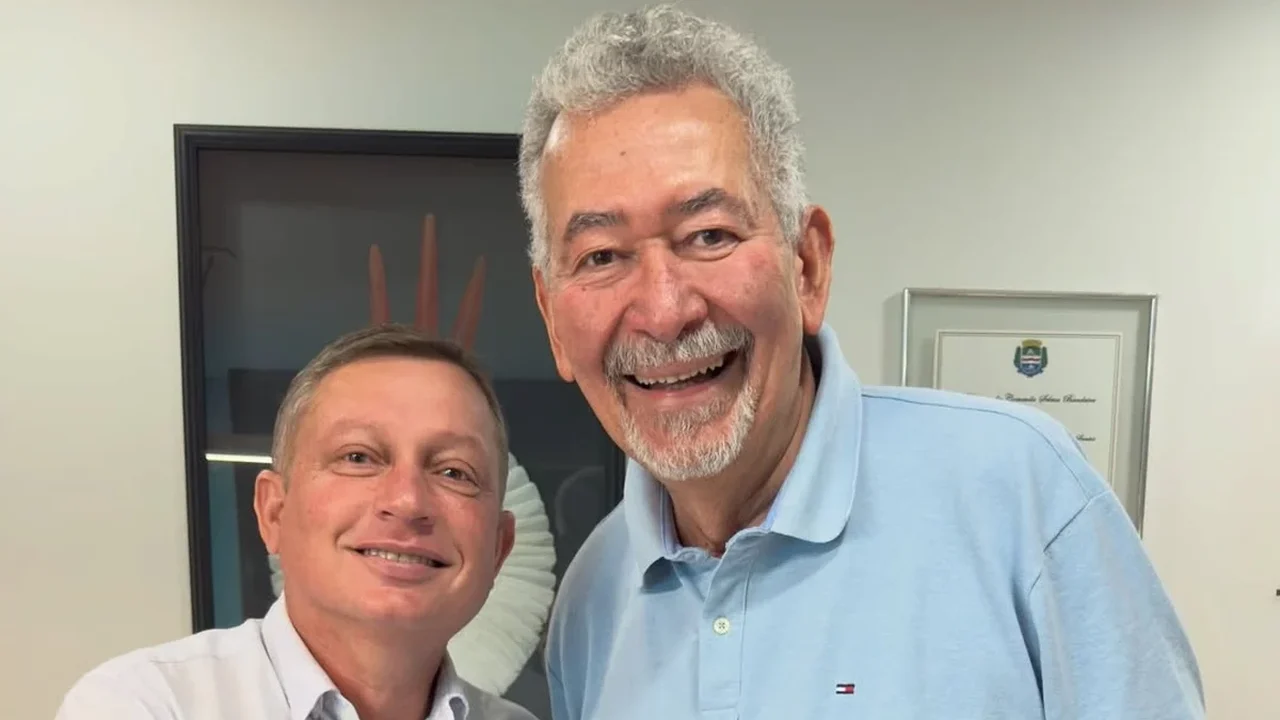 Sem forças dentro do PT em AL, deputado Paulão tenta 'emplacar' filho de prefeito no PCdoB