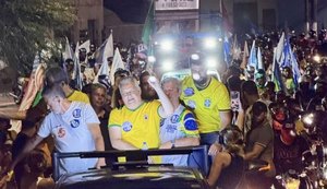 Alfredo Gaspar encerrou campanha ‘em casa’ com caminhada em Maceió 