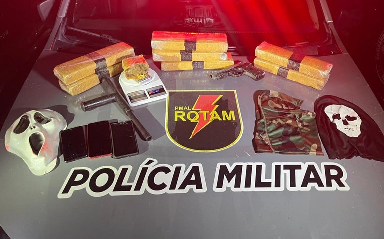 Em ações de combate ao tráfico, PM prende 3 pessoas na parte alta de Maceió