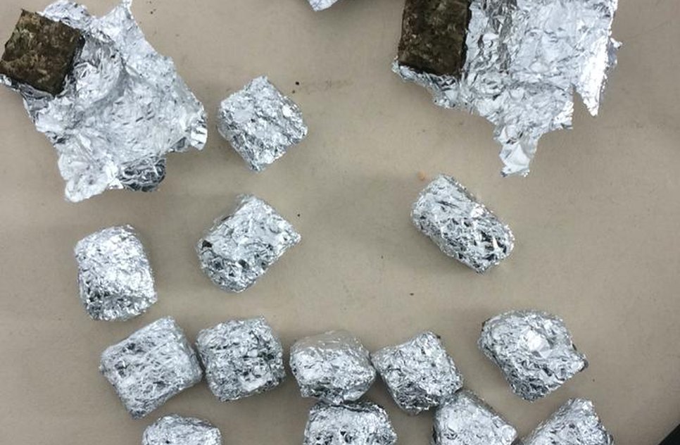 Força tática apreende drogas / Foto: 9º BPM