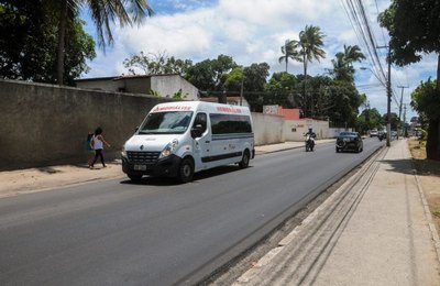 Prefeitura de Maceió conclui recapeamento em via no Salvador Lyra