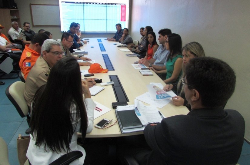 Equipes do Corpo de Bombeiros fazem treinamento nesta sexta-feira
