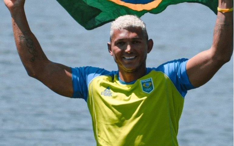 Após vacilo, Isaquias e Jacky avançam à semifinal do C2 500m na Olimpíada de Paris