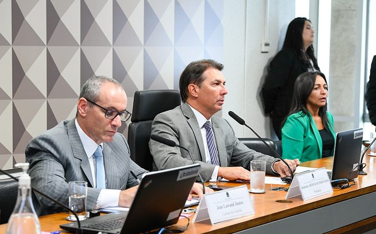 CPMI do 8 de janeiro ouve Mauro Cid, acusado de organizar tentativa de golpe