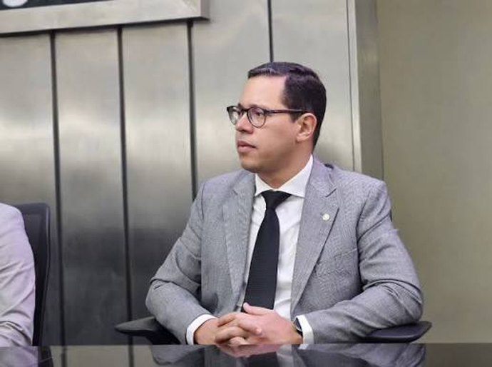 Julgamento sobre futuro de 158 estudantes da Uncisal é adiado novamente