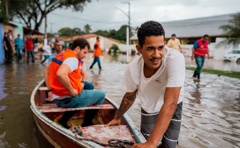 Governador anuncia presença de três ministros em Alagoas nesta terça para avaliar danos das chuvas