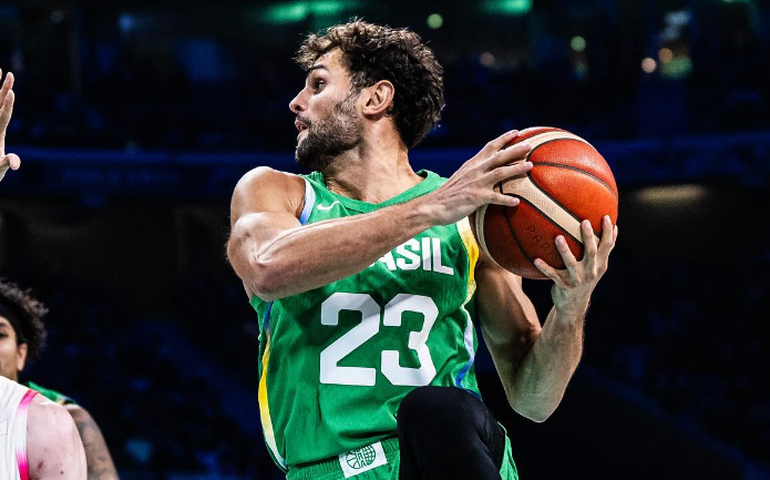 Raulzinho pede dispensa da seleção de basquete e Petrovic convoca Lucas Atauri