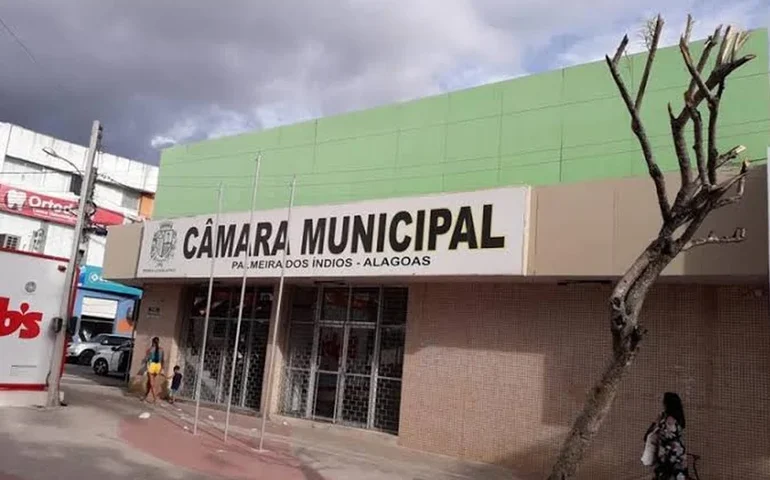 Câmara Municipal de vereadores entra em recesso e deixa nova prefeita Luísa Júlia sem Orçamento