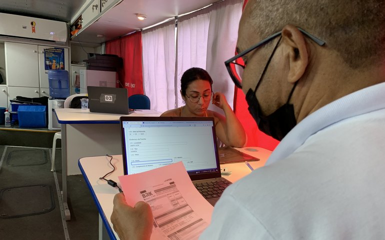 Moradores da Santa Lúcia recebem atendimentos do Cadastro Único