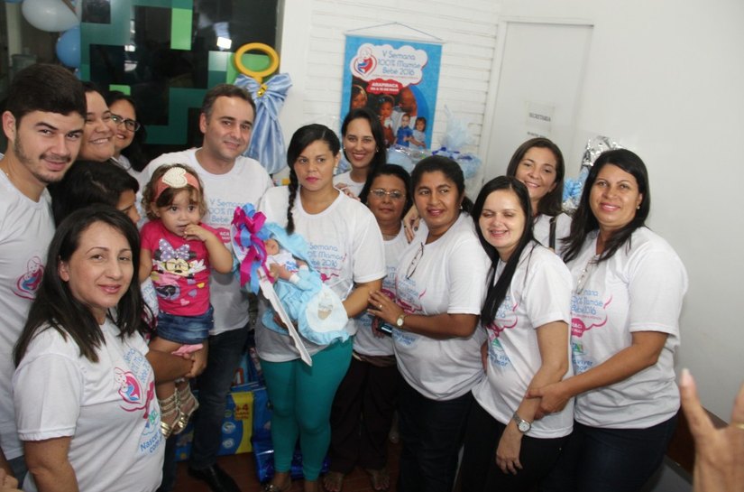 Yale entrega “chave da cidade” para o Bebê Prefeito 2016