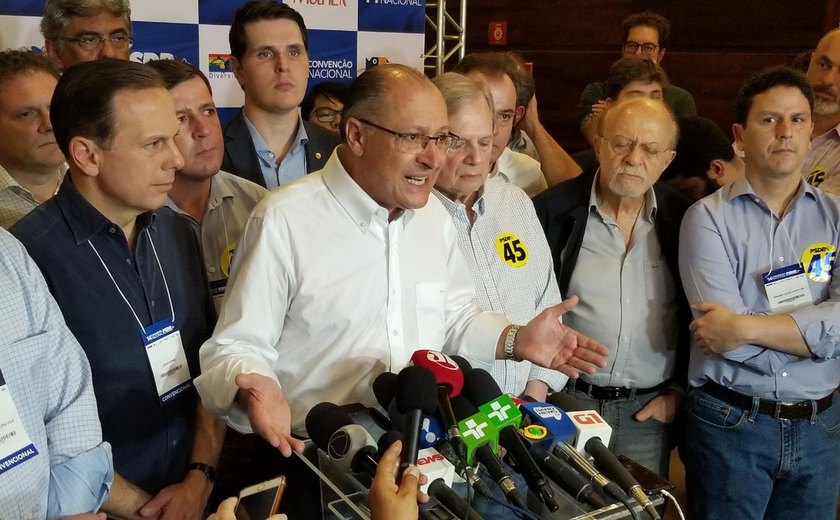 Geraldo Alckmin é eleito presidente do PSDB e ataca Lula