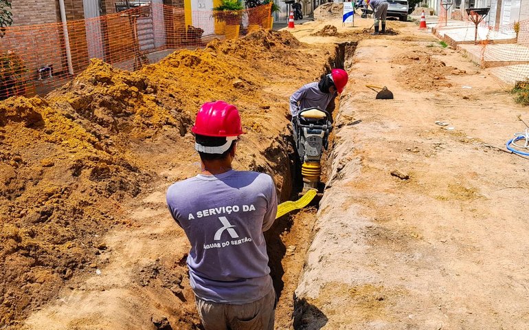 Mais Água Alagoas: com investimento de R$ 590 mil, megaoperação traz melhorias na rede de abastecimento do Sertão