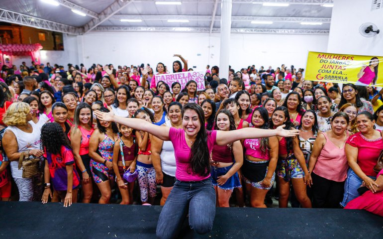 Gabi Gonçalves participa de encontro com mulheres em Rio Largo