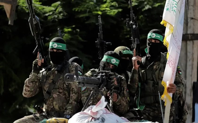 Hamas afirma que libertou duas reféns israelenses; canal de TV de Israel confirma