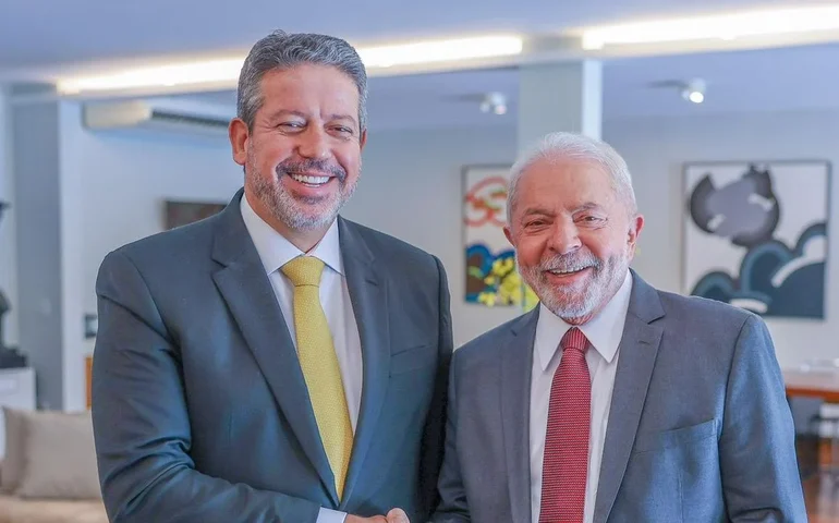 Arthur Lira vai se encontrar com Lula em posse de ministro do Turismo