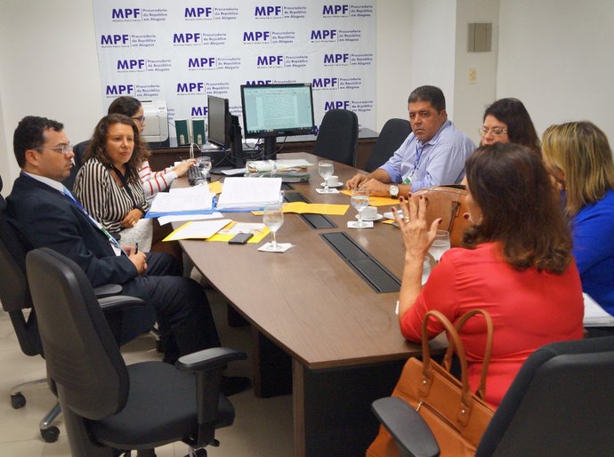 MPEduc: educação básica de Joaquim Gomes debatida em reunião no MPF/AL
