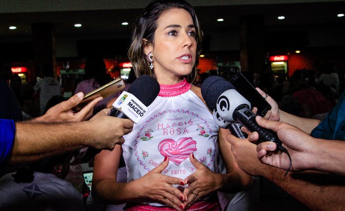 Primeira-dama Tatiana Palmeira, coordenadora do Maceió Rosa. Foto: Pei Fon/ Secom Maceió