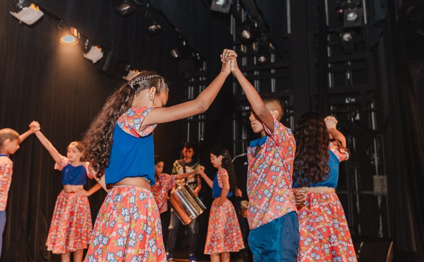 Estudantes do tempo integral da Semed se apresentam em festival de arte e cultura