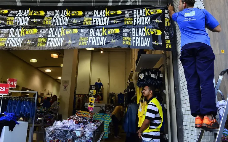 Federação dos bancos dá dicas de como evitar golpes na Black Friday