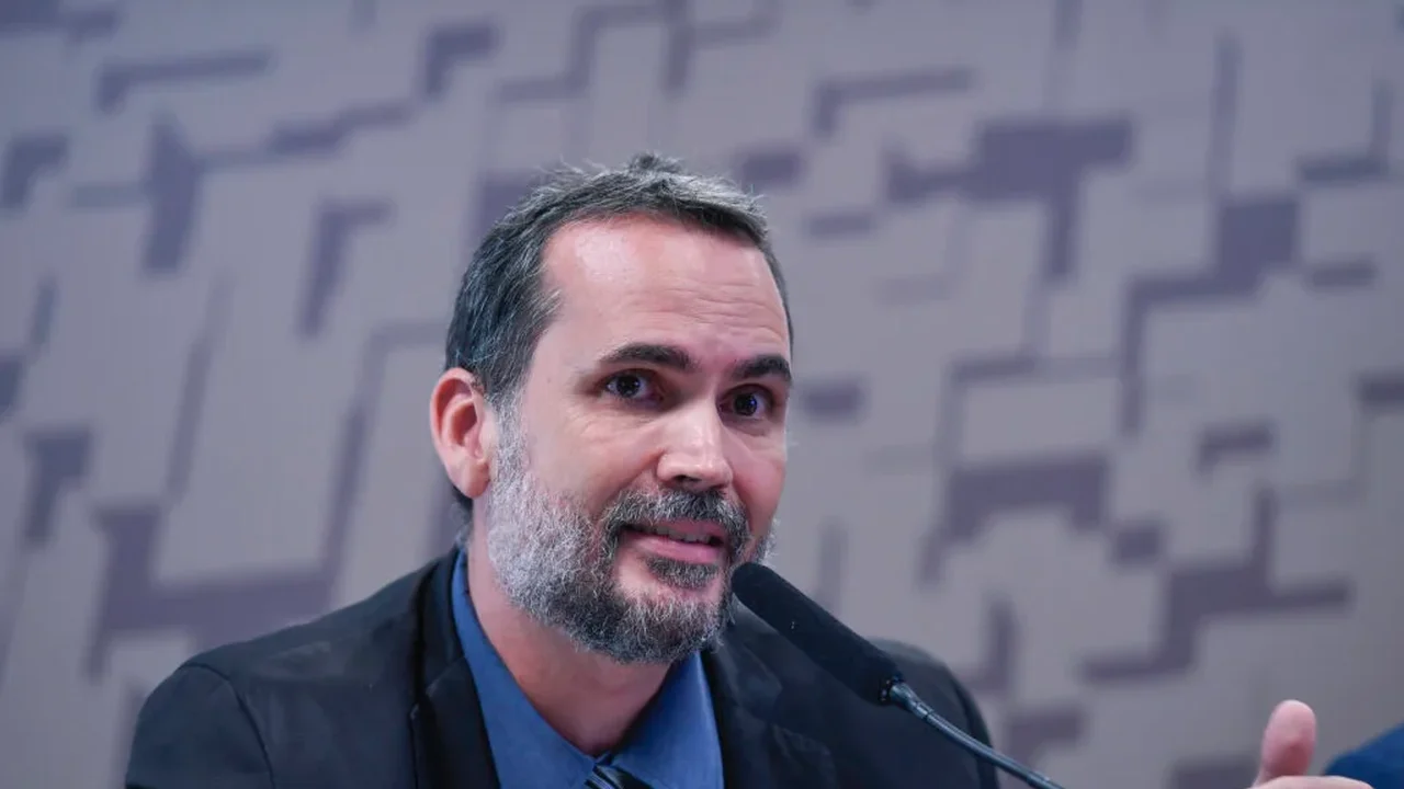 Ministro do Planejamento diz que governo não vai recuar sobre Pix e que pode ajudar empresas afetadas por novo tarifaço de Trump