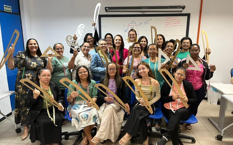 Usuárias do Acessuas Trabalho iniciam curso de costureira sob medida em Maceió