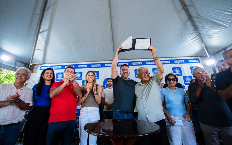 Paulo Dantas entrega ações do Governo de Alagoas em Poço das Trincheiras