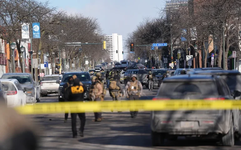 Homem baleado durante repressão à imigração em Minneapolis morreu, segundo registro hospitalar