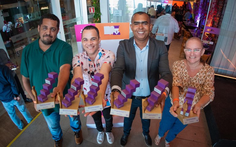 Professores da rede estadual se destacam no Prêmio Educador Transformador