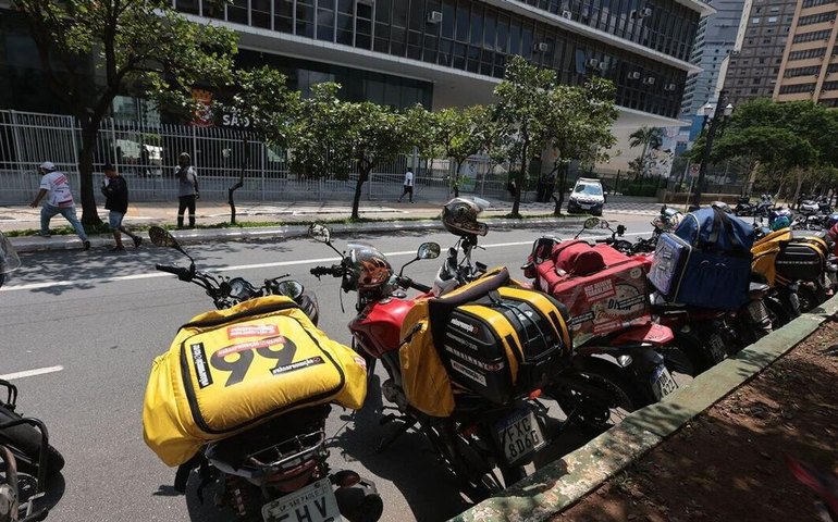 Justiça de São Paulo proíbe mototáxi por app após tragédia na capital