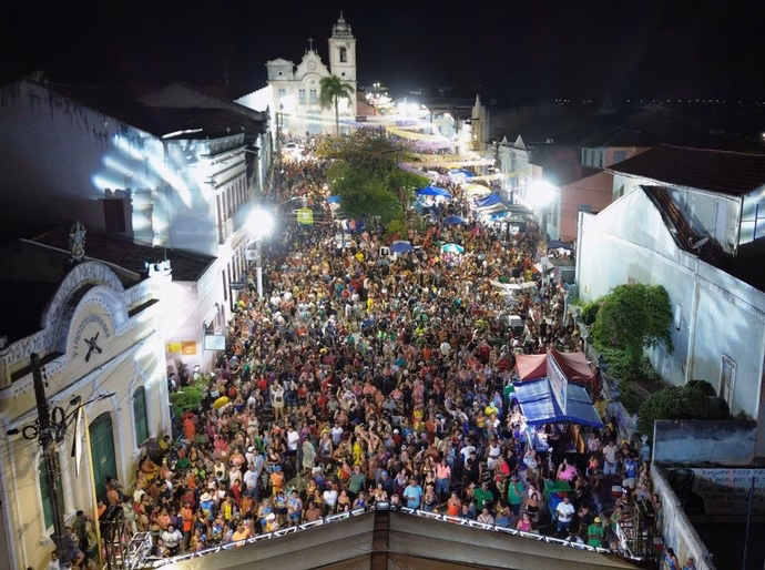 Prefeitura de Penedo investe R$ 250 mil para blocos, orquestras e batucadas no Carnaval 2026. Confira edital aqui!