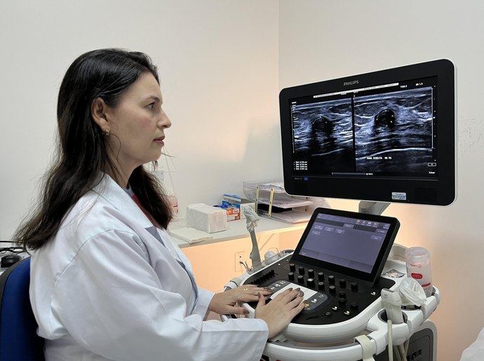 Dia D do Outubro Rosa celebra cuidado e avanços no diagnóstico do câncer de mama no Centro de Diagnóstico da Uncisal
