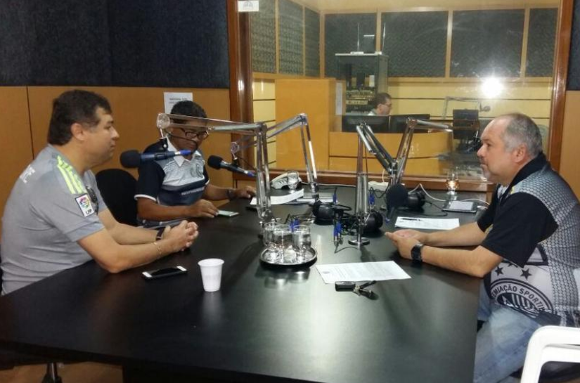 A Voz do Asa Gigante teve seu primeiro programa neste sábado (2)