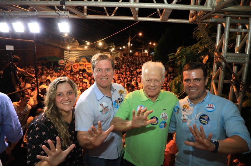 Coruripe recebe deputado Marx Beltrão com uma grande caminhada
