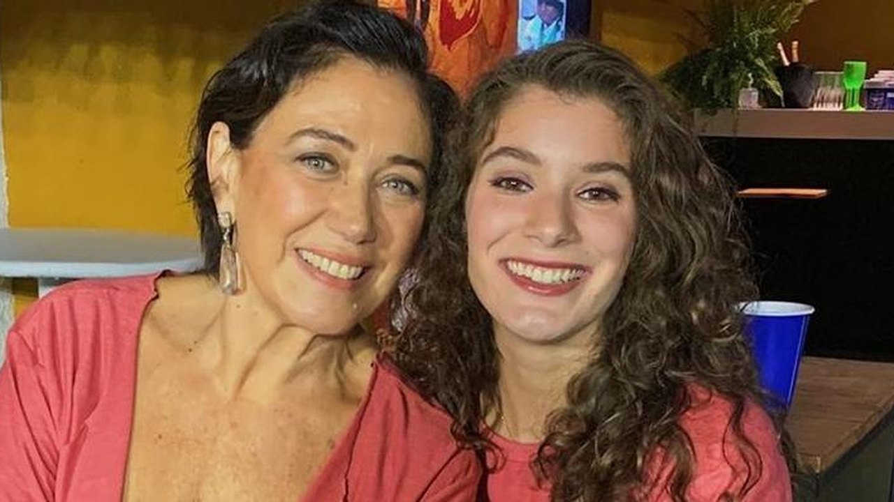 Filha de Lilia Cabral ajudará alunos da rede pública em literatura na quarentena