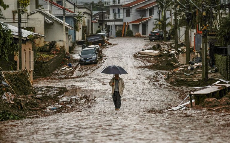 Novas chuvas deixam quase 500 pessoas desalojas e em abrigos no RS