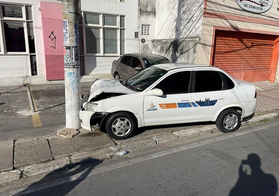 Quatro pessoas ficam feridas em acidente no Centro