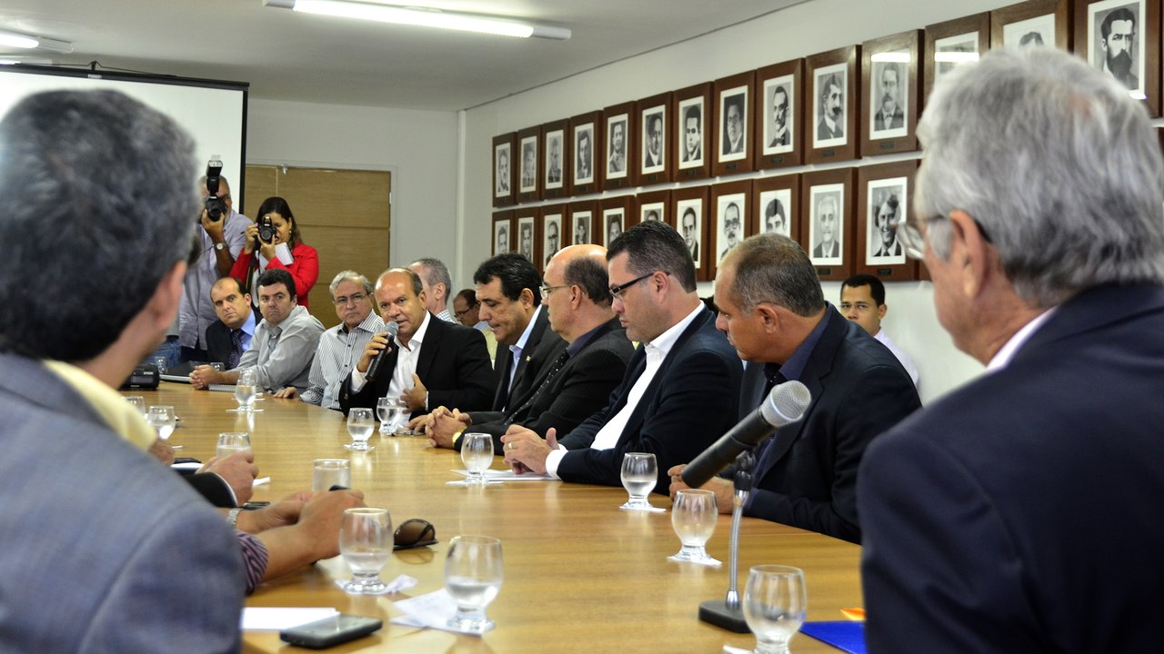 Delmiro Gouveia e São Brás terão rede de esgotamento sanitário