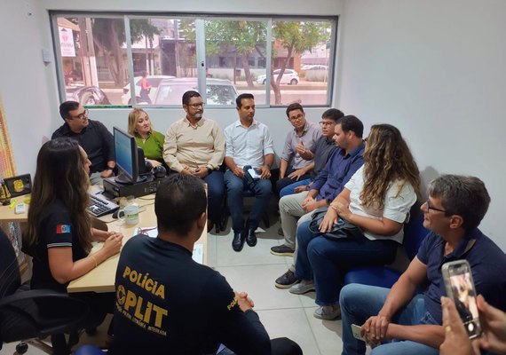 Delegacia de Proteção ao Turista define ações com o setor e forças de segurança