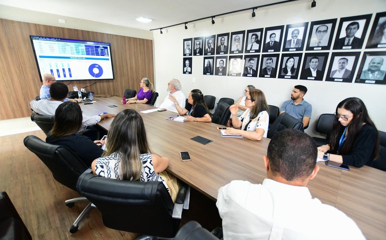 Grupo Técnico Científico da Sesau realiza primeira reunião para avaliar a Covid-19 em AL
